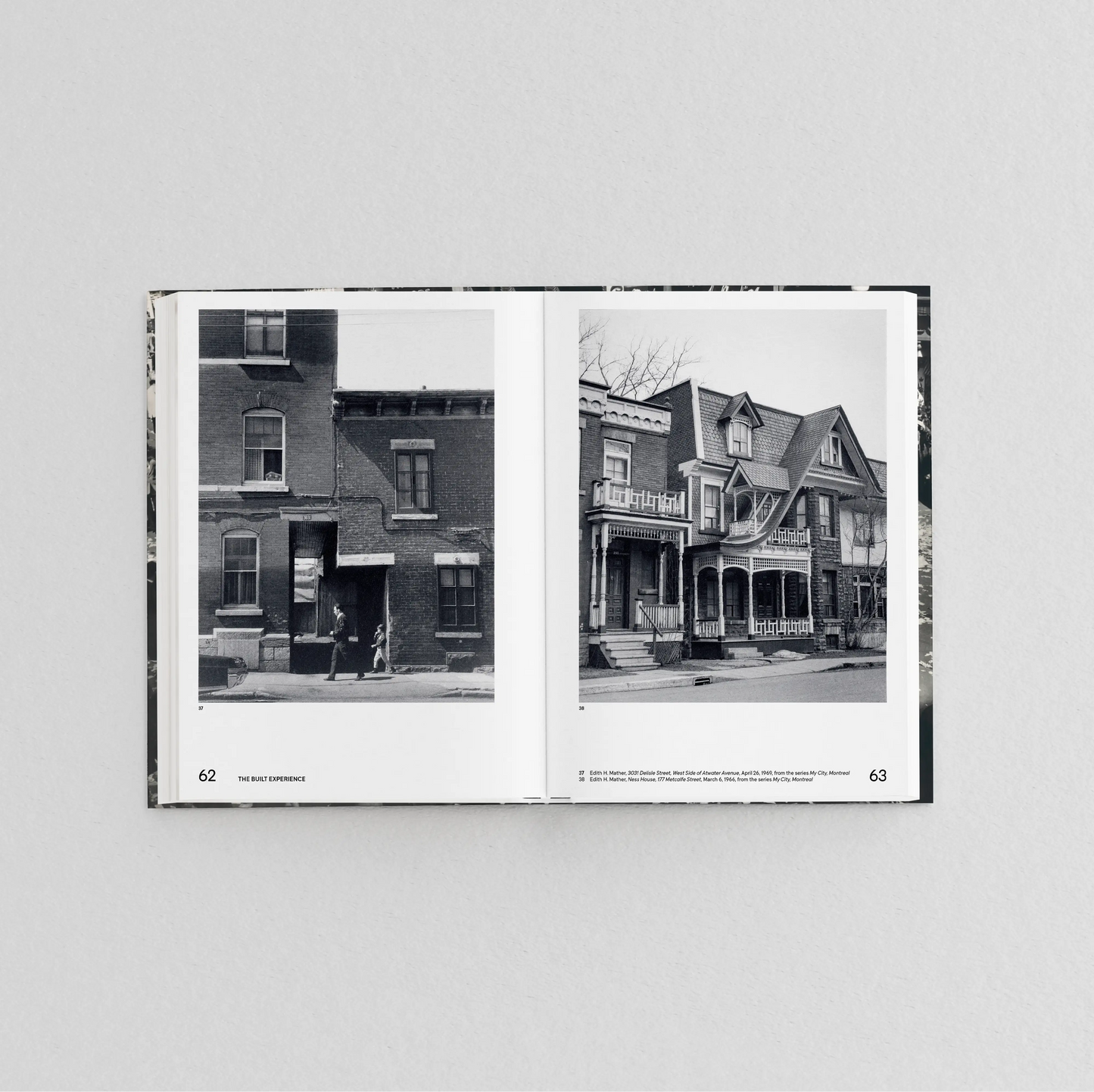 Pounding The Pavement : Montreal Street Photography